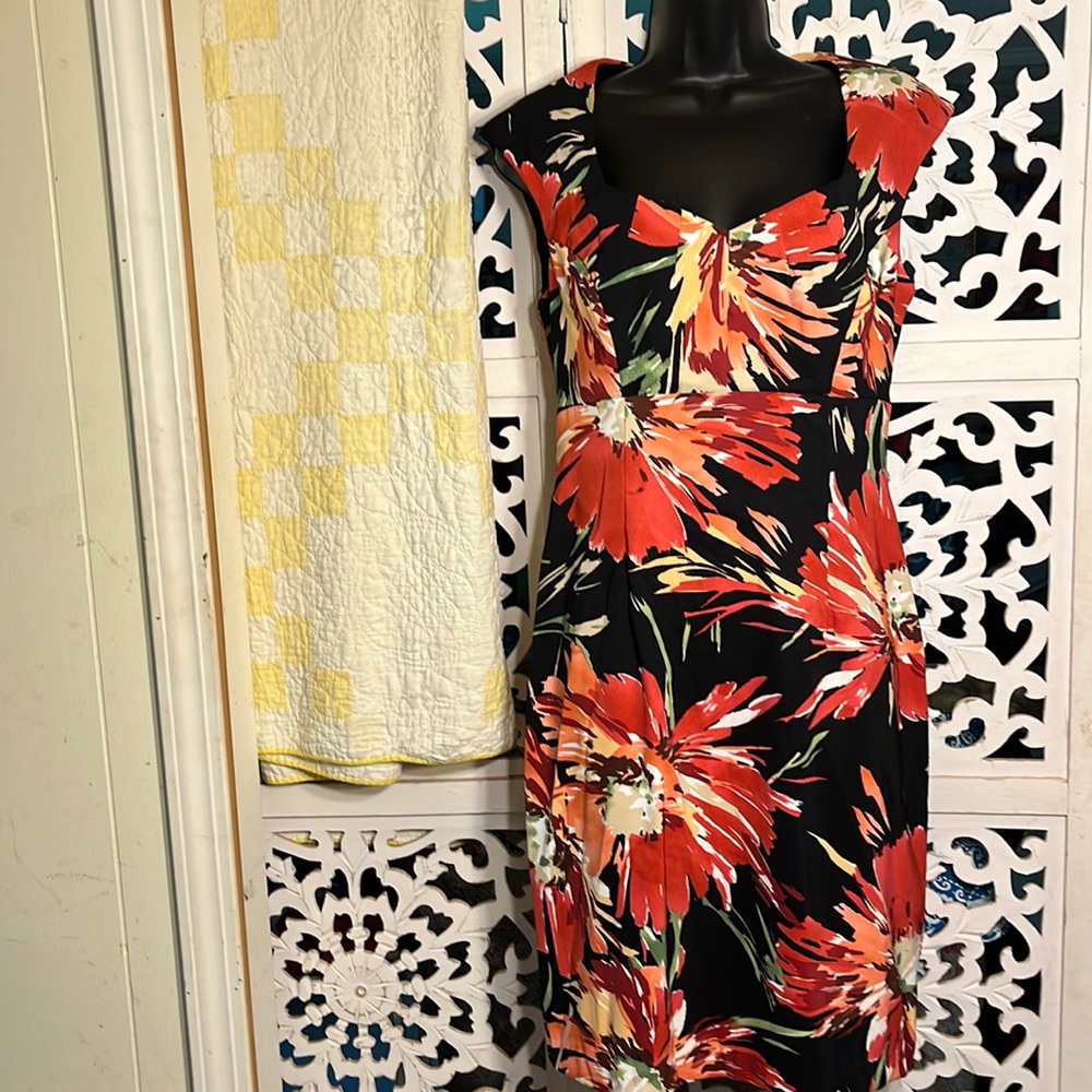 Connected apparel- beautiful pencil style classic dress. Size 8